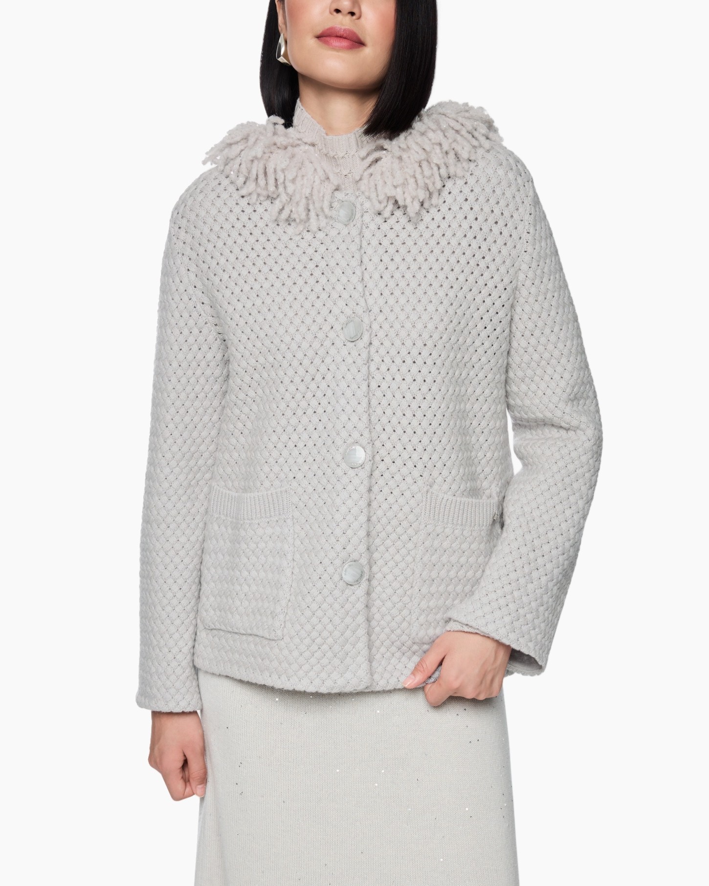 gilet cardigan gebreid, textuur brei, lichtgrijs, voorzakken, knoopsluiting