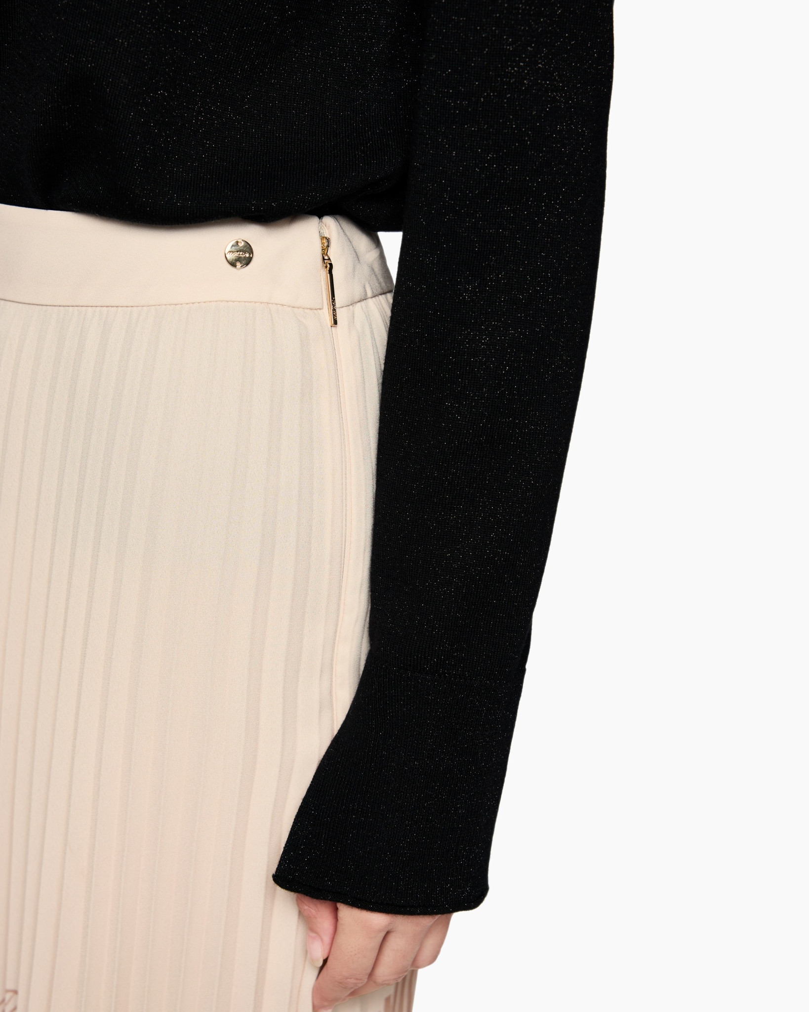 Long Sleeve, Sleeve, Adult, Person, Woman