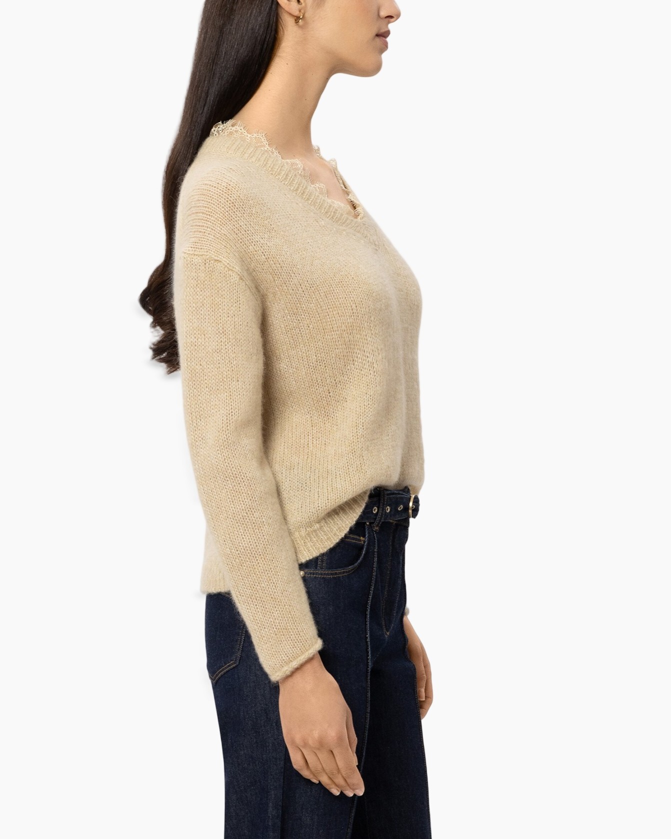 bruin shirt, brede sweater, geribbelde halslijn, lange mouw, casual top