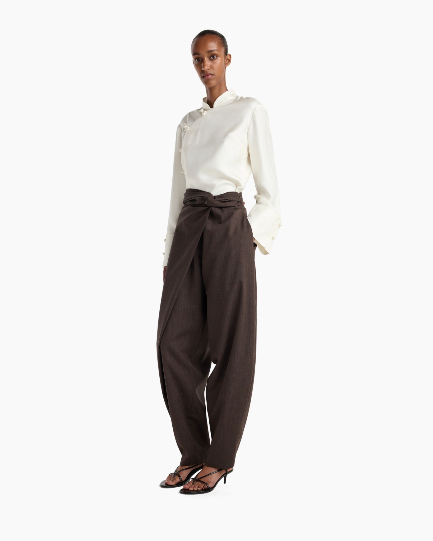 bluza, hemd, lange mouwen, witte/crème blouse, bruine broek