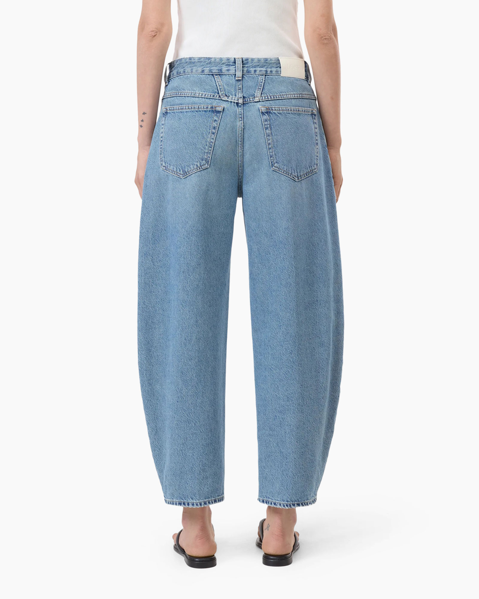 spijkerbroek, denim, achterkant, wijdere pasvorm, zakken