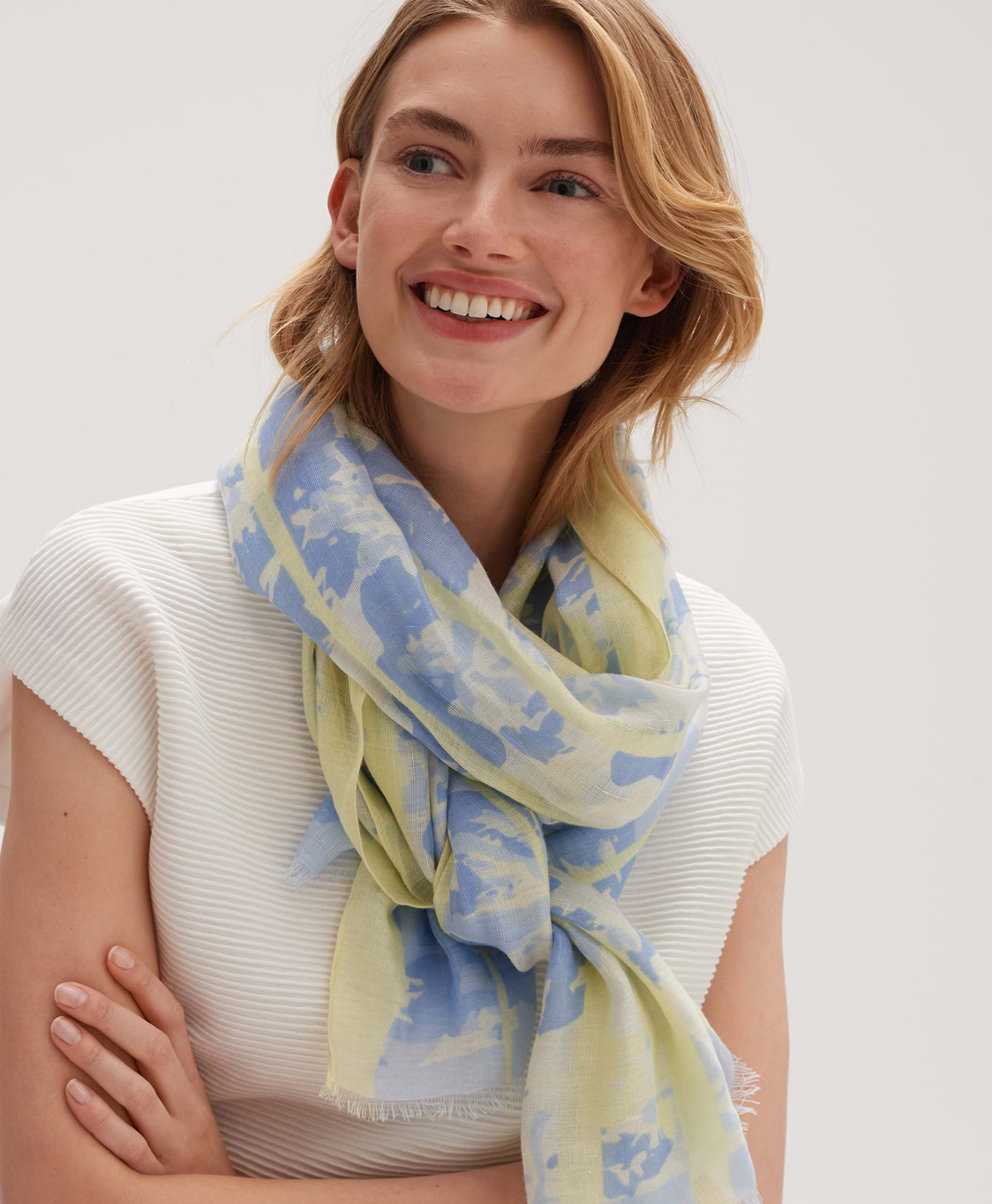 Opus Alogo Scarf Geel