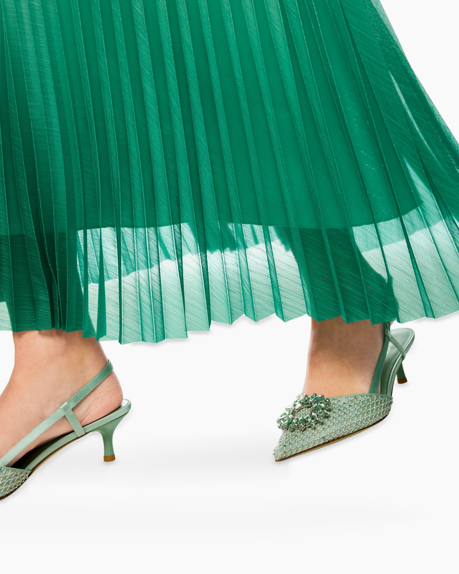 groen, jurk, geplooid, schoenen, versierd