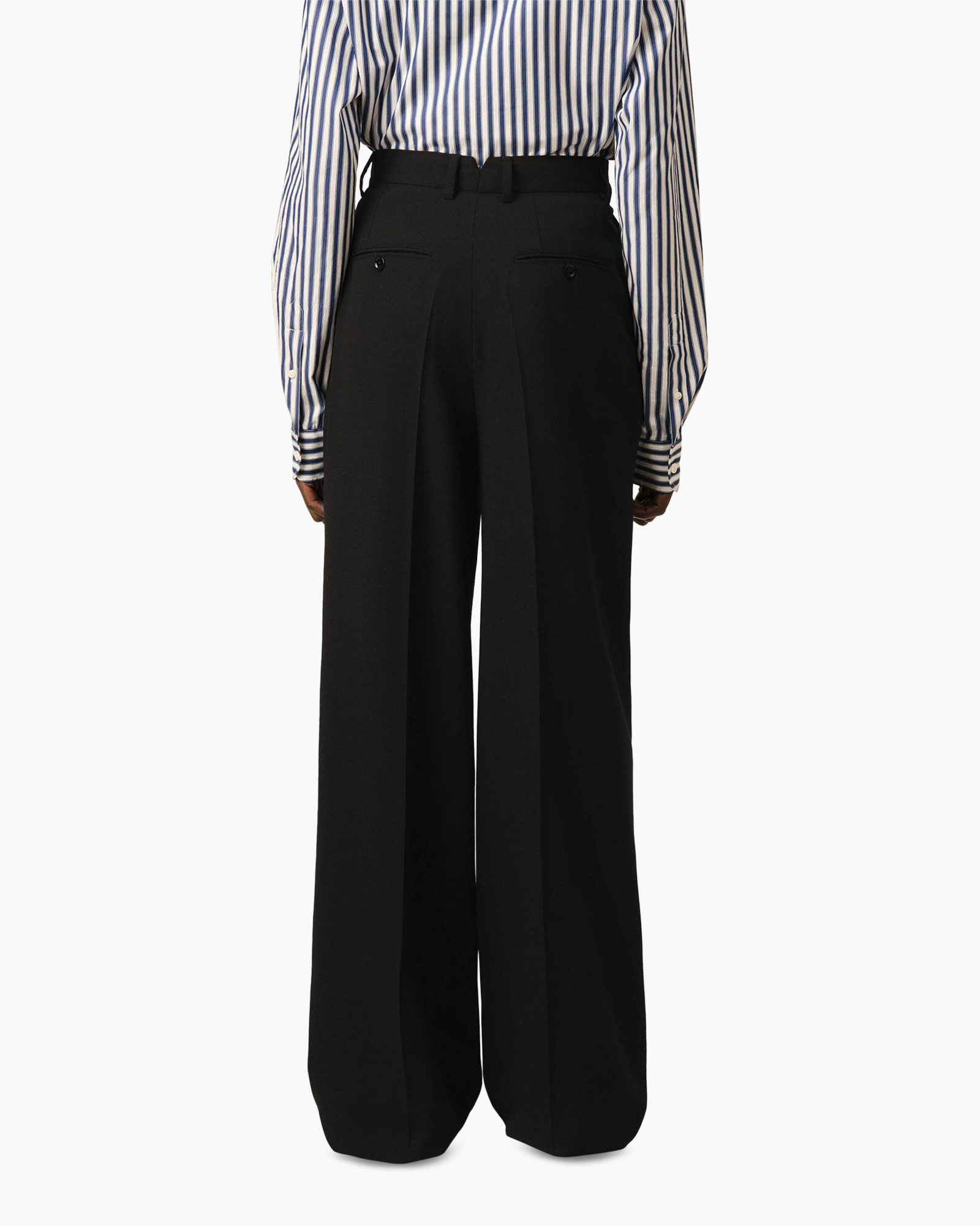 broeken, zwarte-broek, plooien, hoge-riem, gestreken