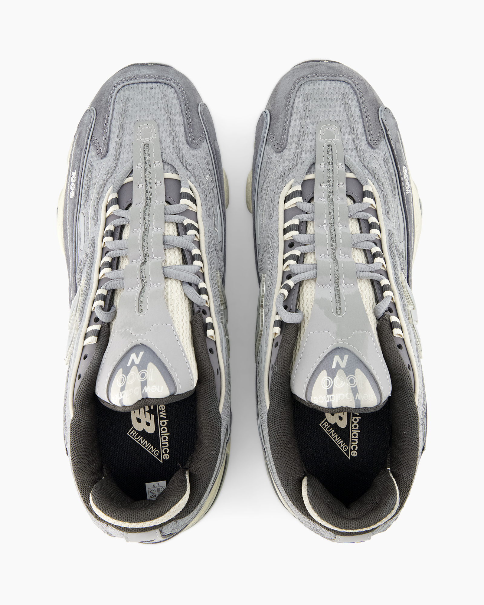 hardloopschoenen, grijze sneakers, mesh, veters, paar