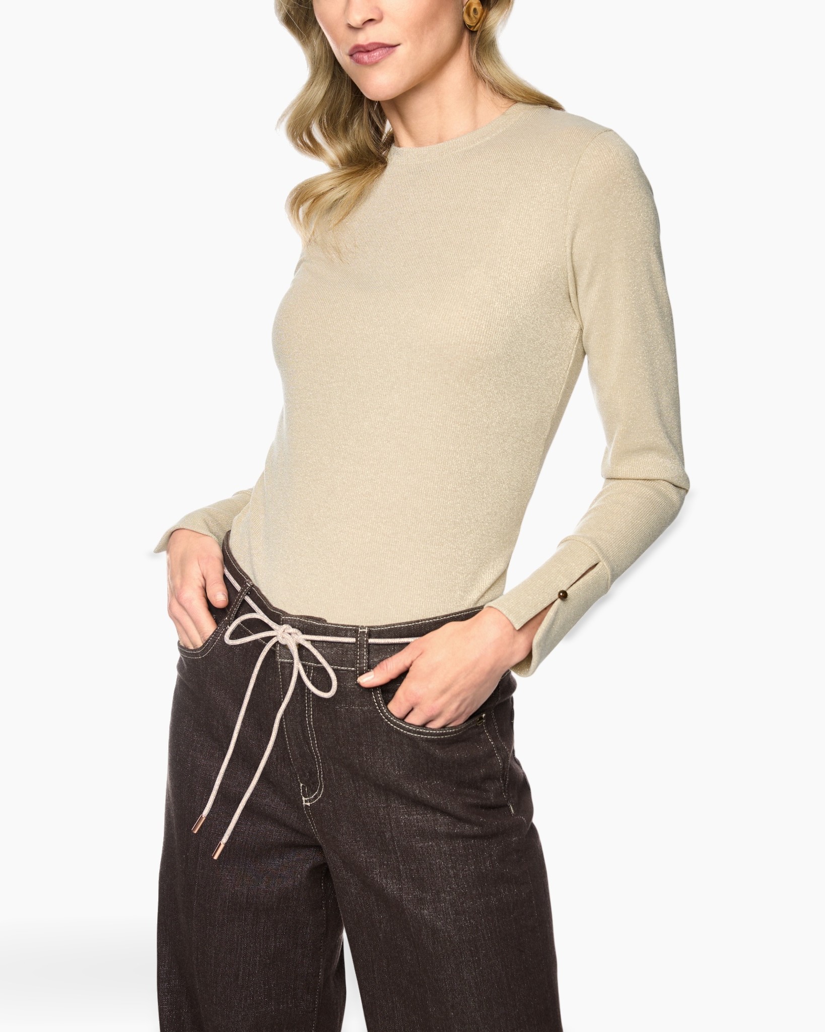 beige top, gebreide trui, lange mouwen, rond hals, licht beige