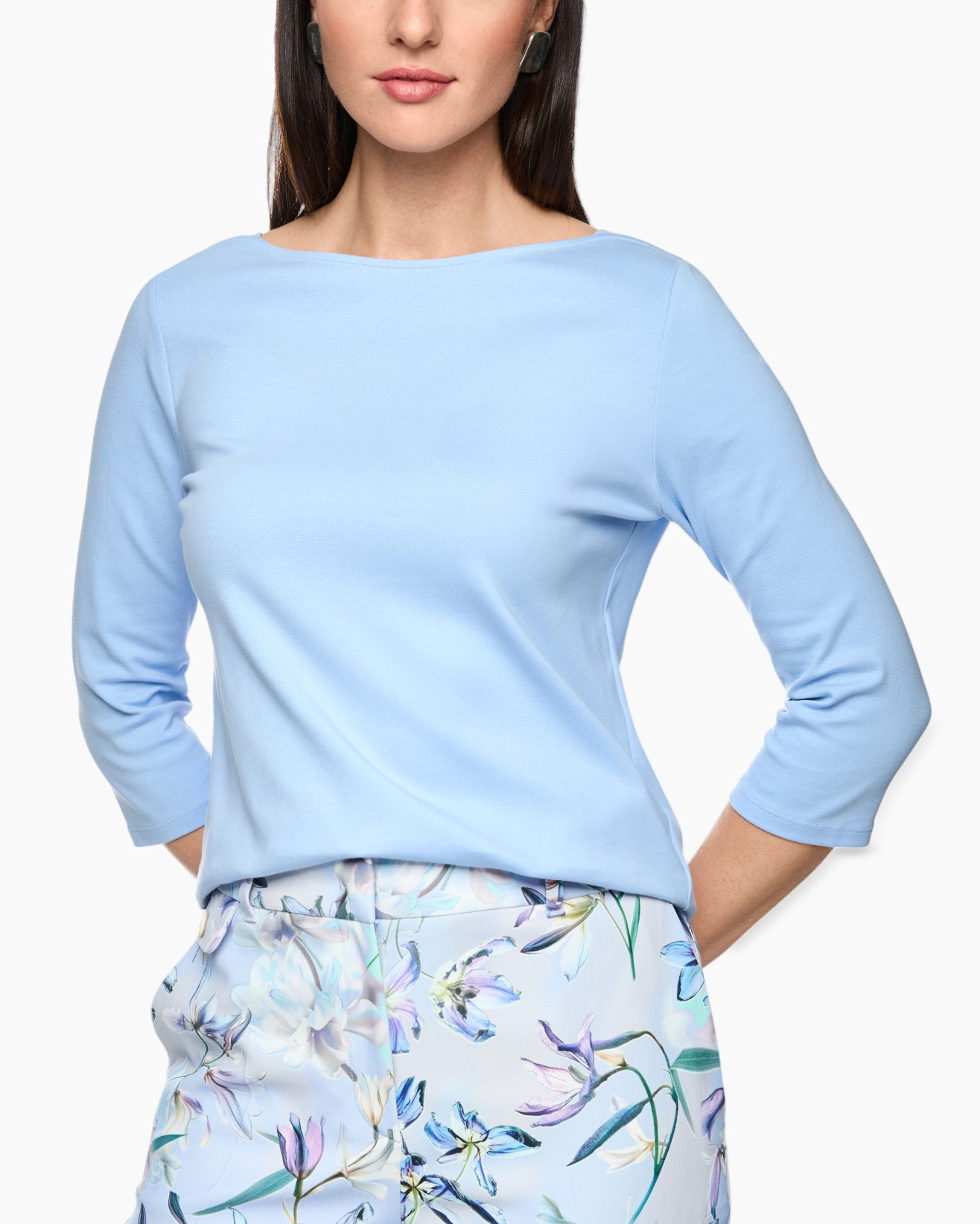 lichtblauwe top, driekwartmouwen, effen kleur, dames blouse, ronde hals