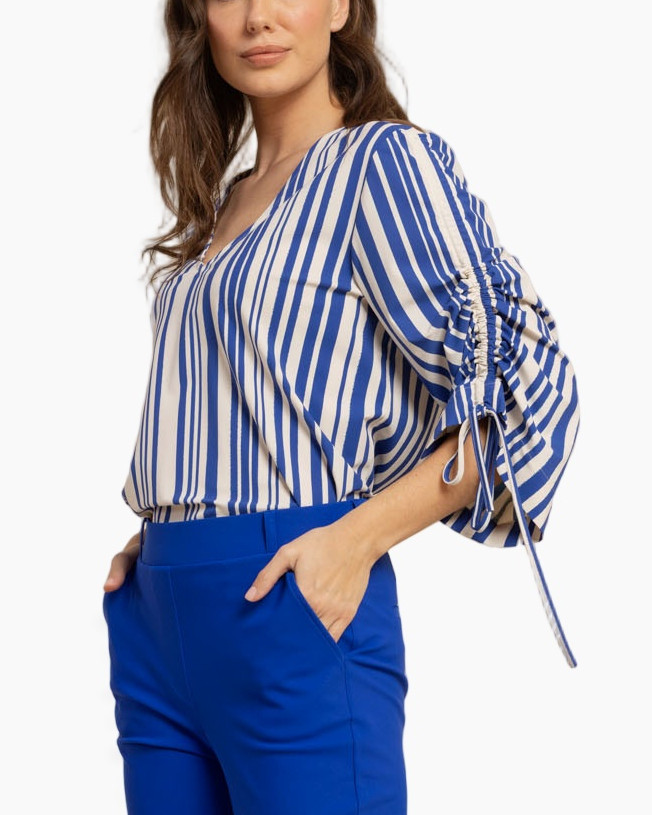 top gestreept, v-hals, pofmouwen, blauwe strepen, blouse