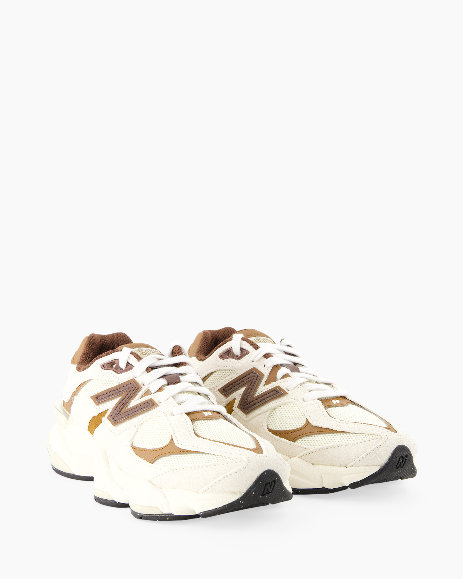 sneakers, sportschoenen, canvas, wit, bruine accenten