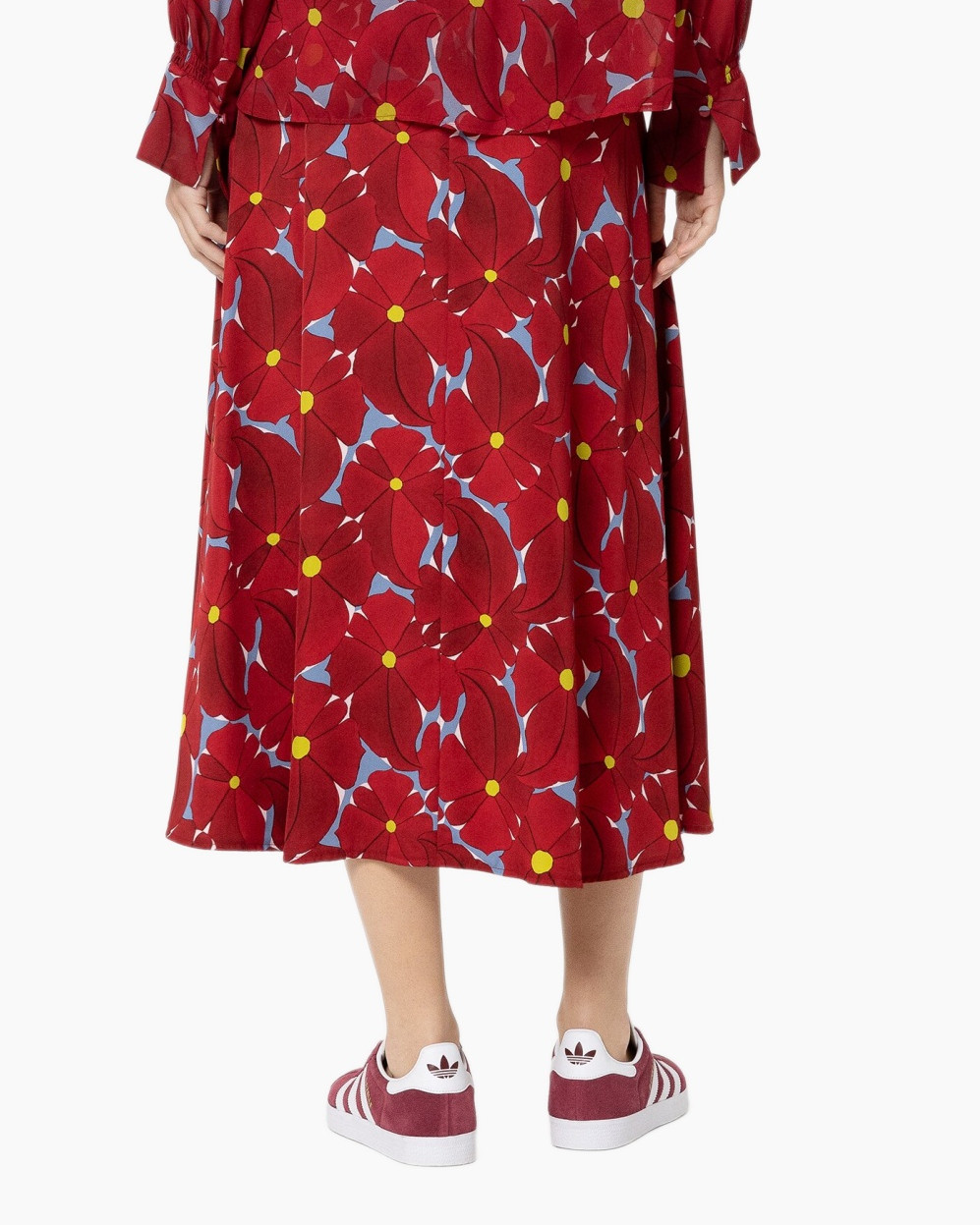 Clothing, Coat, Person, Footwear, Shoe