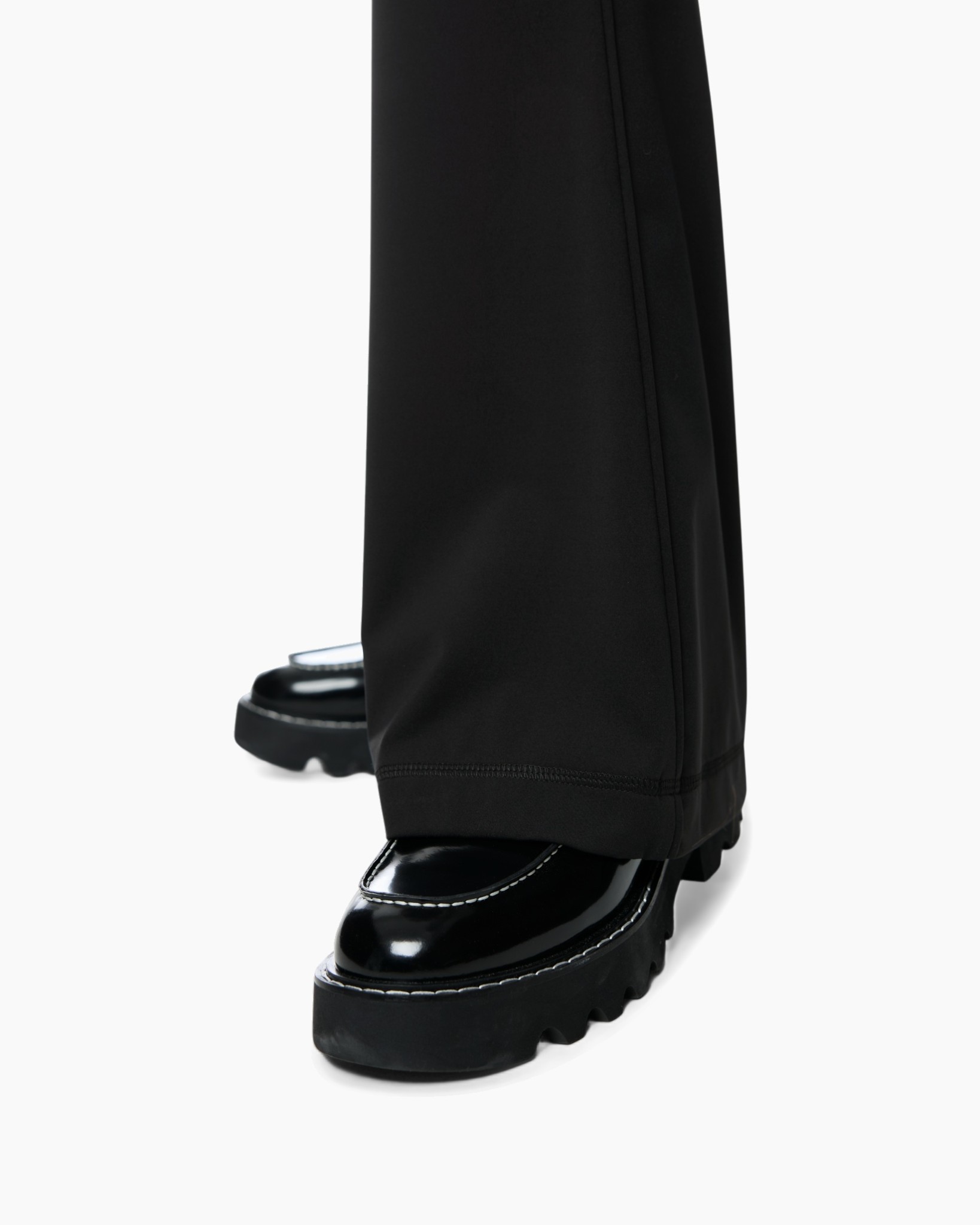 zwart, broek, loafers, platform, stiksels