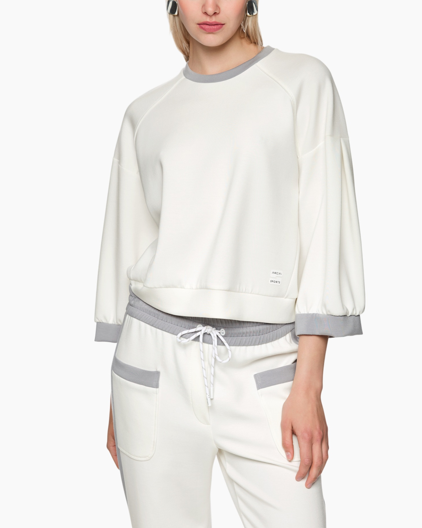 trui, yaka, uzun kollu, gevşek, beyaz