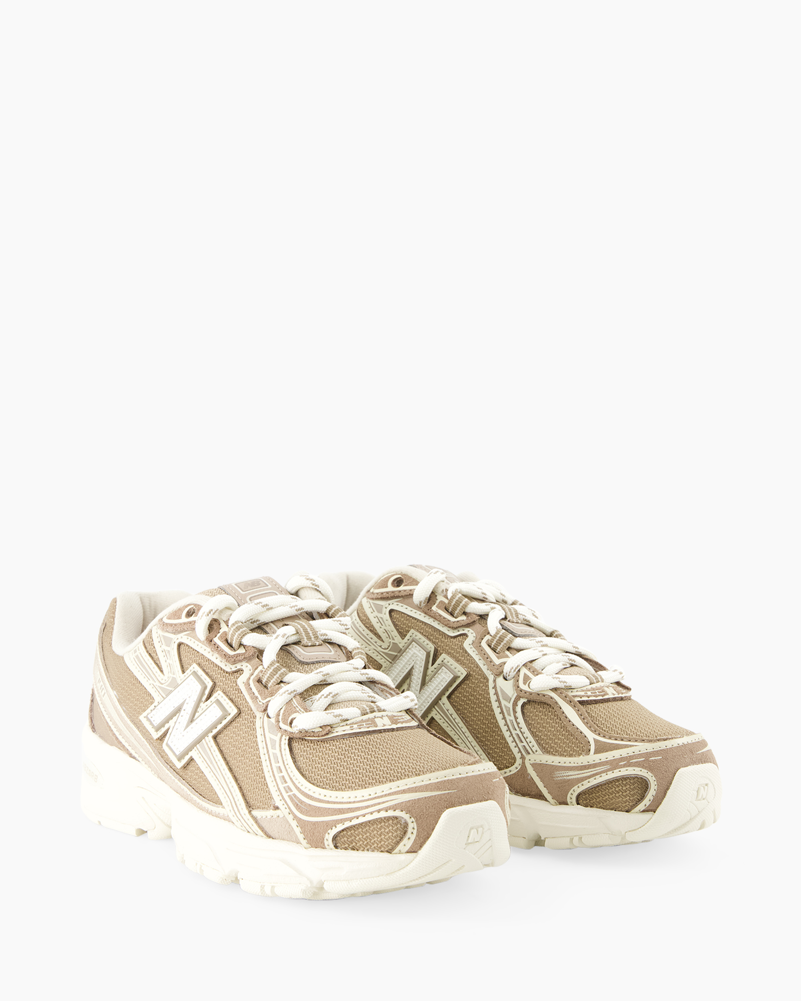 sneaker, schoenen, beige, witte zool, mesh suède