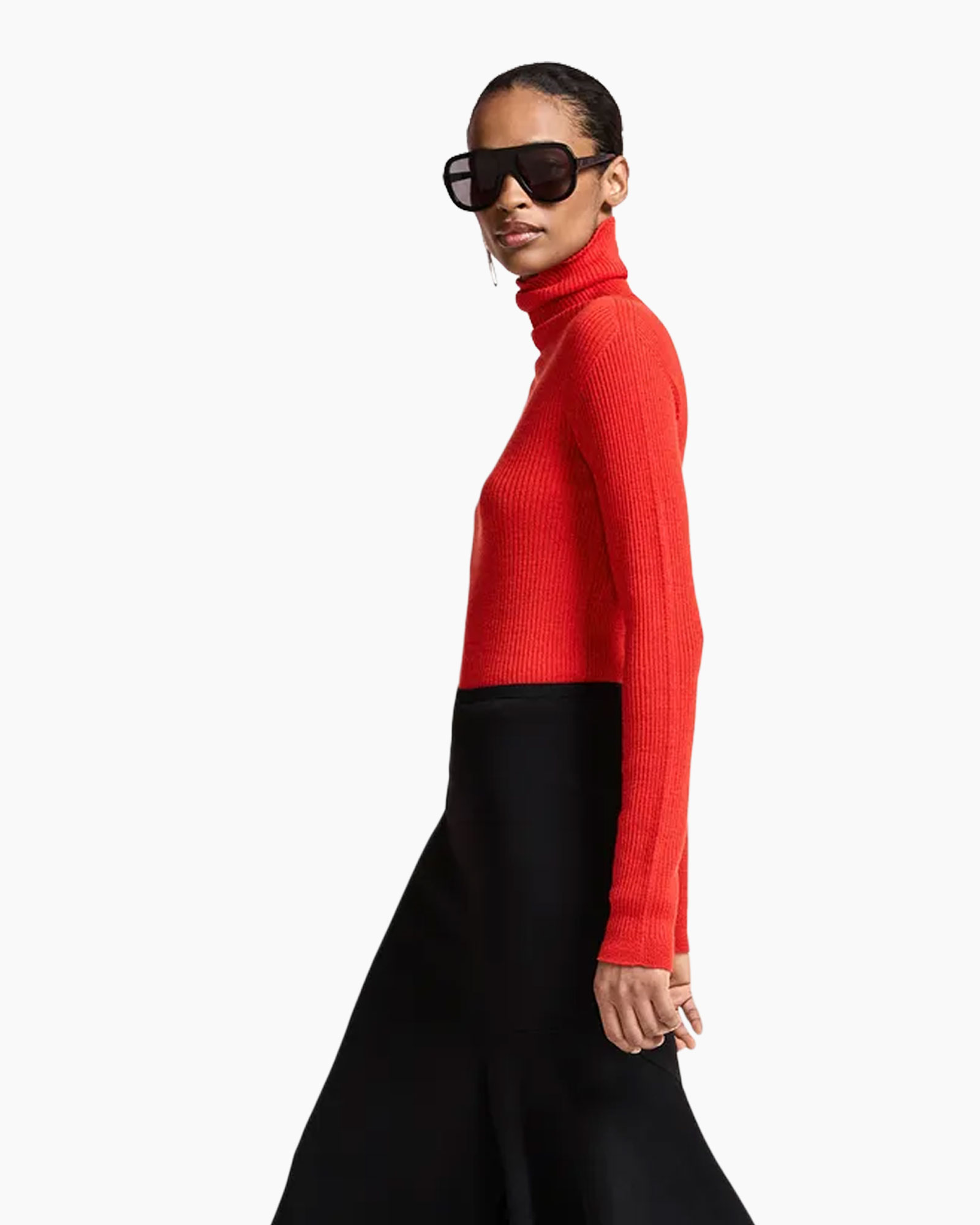 rolkraag, rood vest, breipaket, lange mouwen, zwarte rok