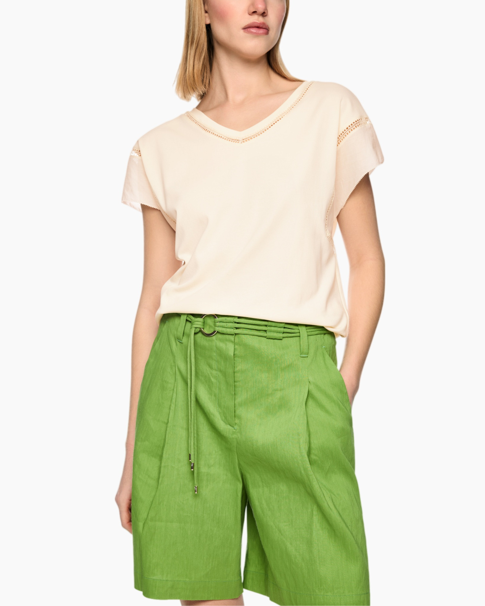 blouse, v-hals, korte mouwen, beige, shorts, groen, riem, broek, linnen, casual