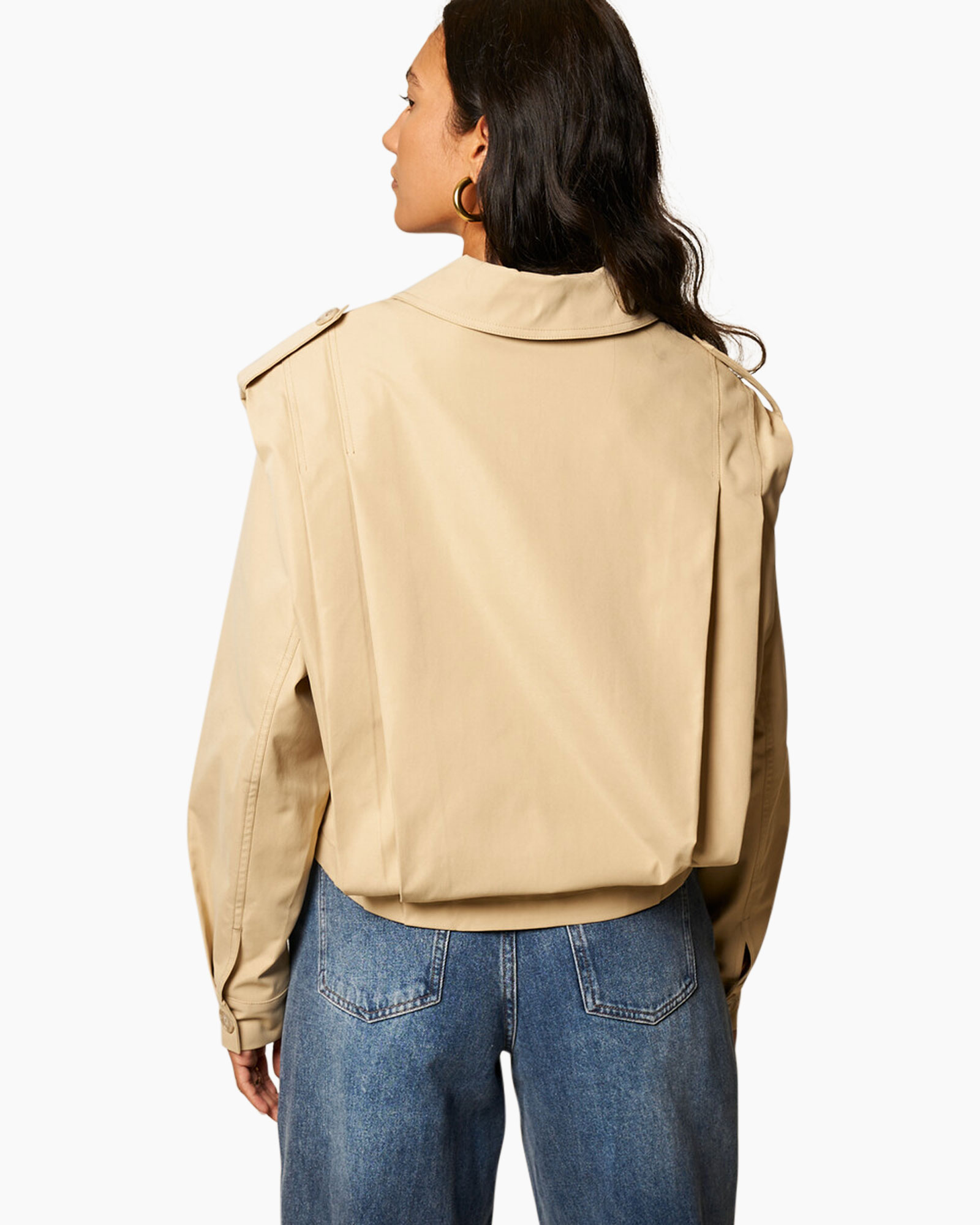 Shirt, Coat, Adult, Person, Woman, Shirt, Coat, Adult, Person, Woman, Shirt, Coat, Adult, Person, Woman