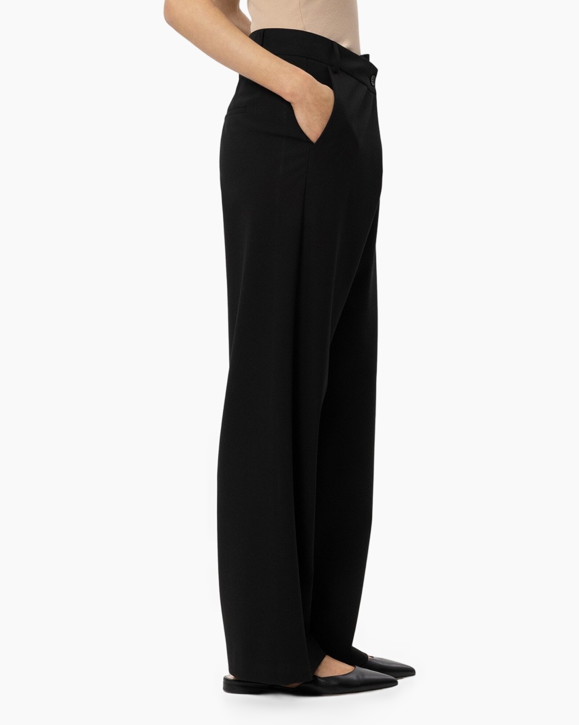 zwarte broek, wijdlopende broek, broeken, tailored, voorplat
