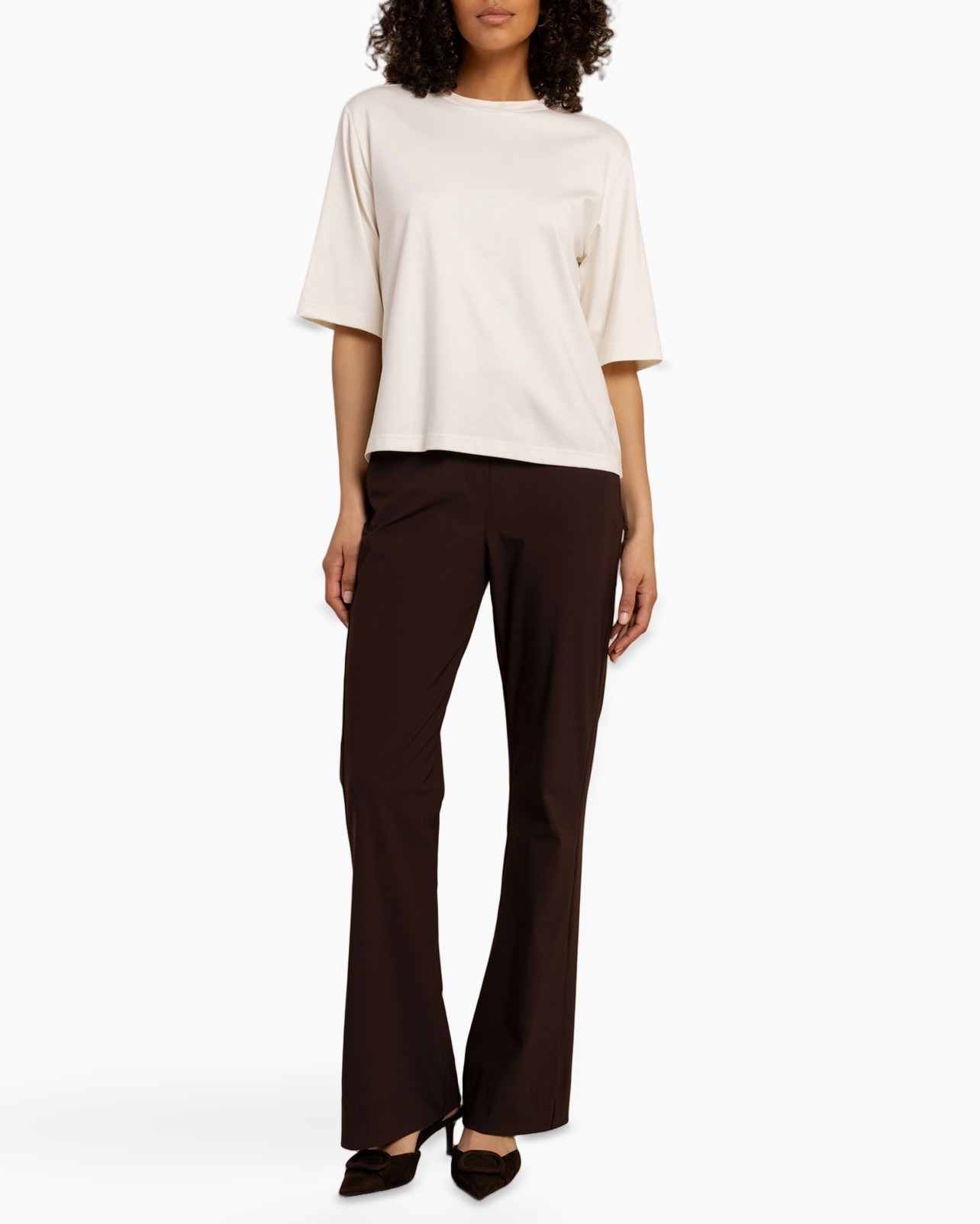 top, t-shirt, beige, mouwloos?, losse fit