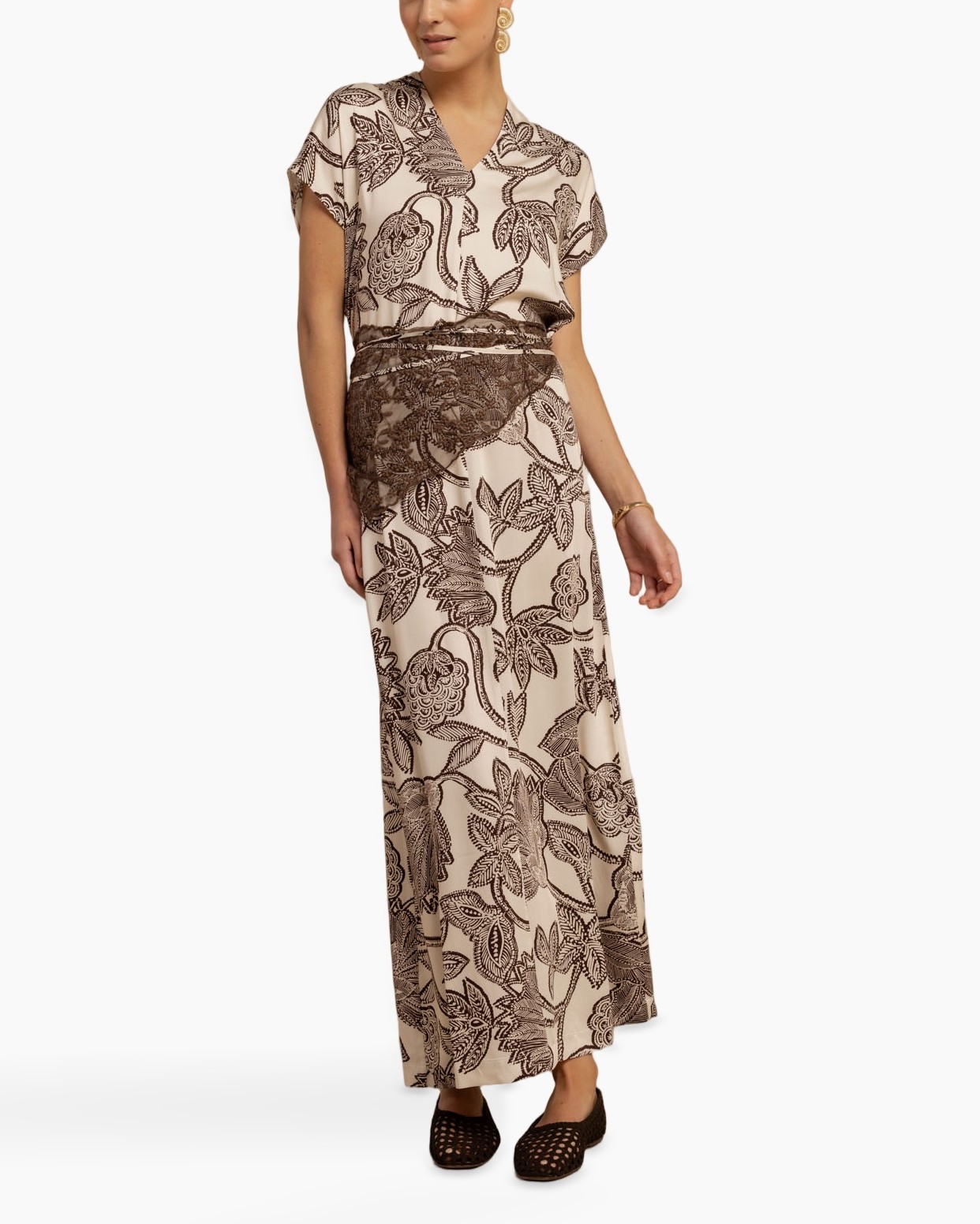 jurk maxi, beige bloemenpatroon, kant taille, korte mouwen, enkellengte