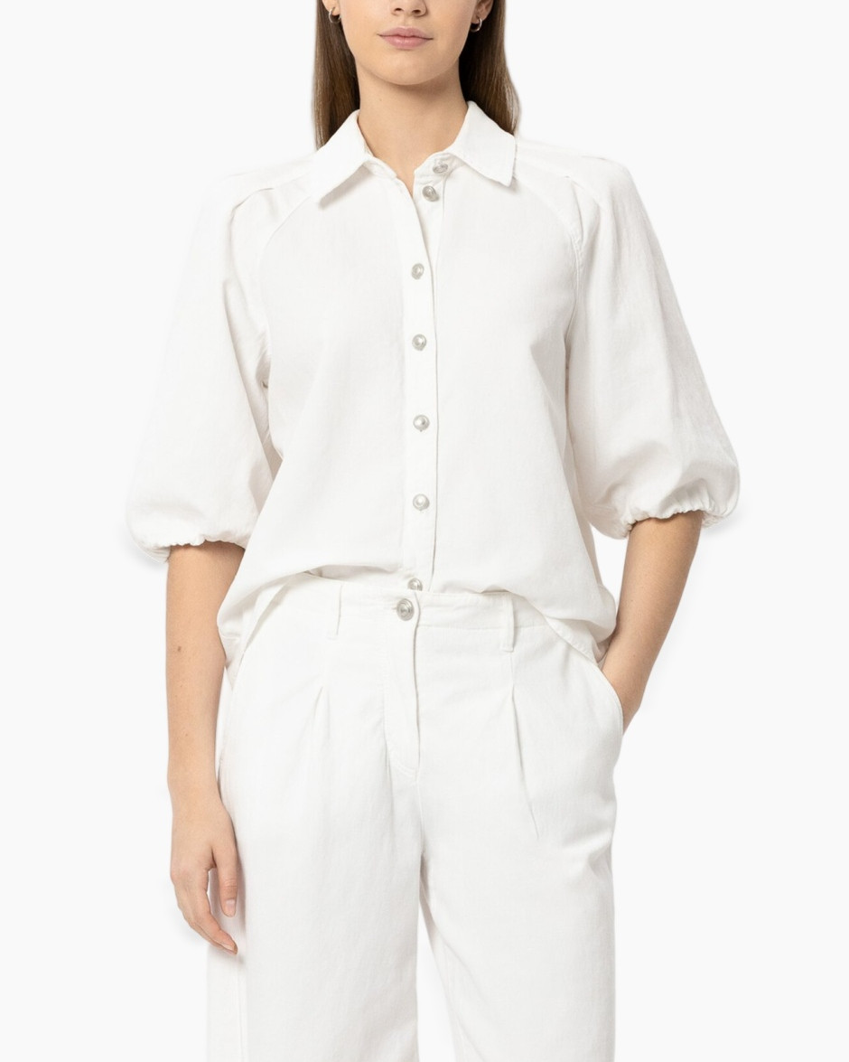 witte blouse, knopen blouse, pofmouw, linnen, gekraagde blouse