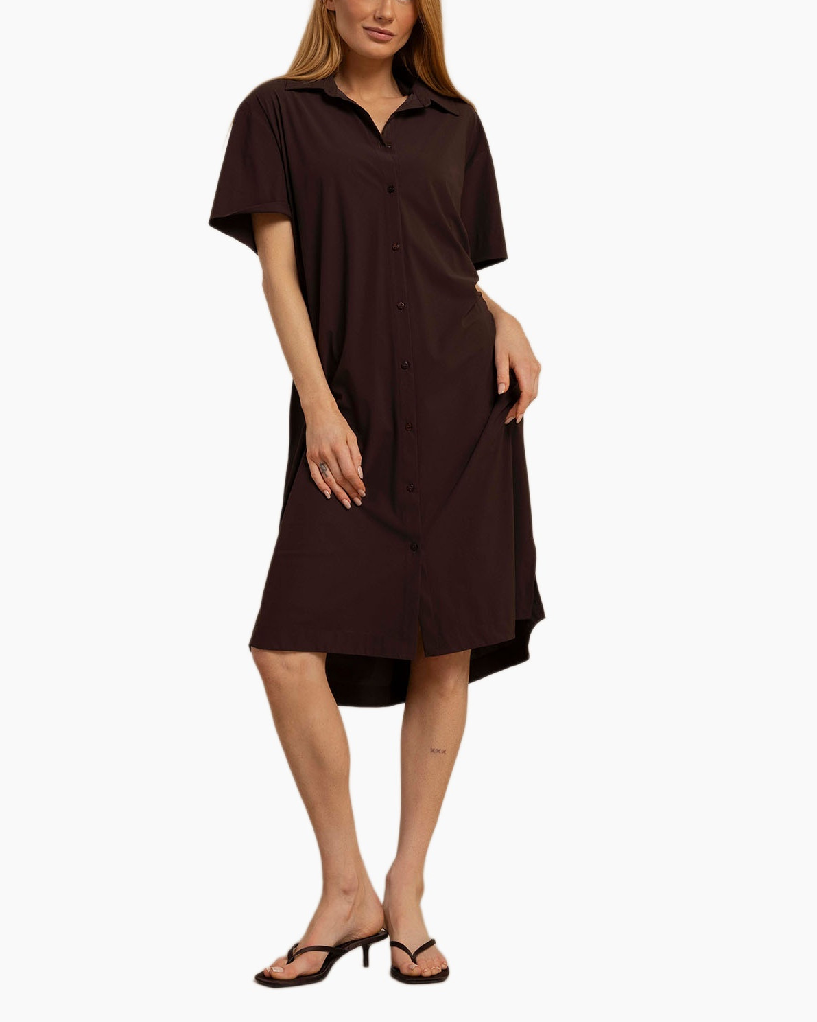 hemdjurk, korte mouwen, knopen voor, knielengte, bruin
