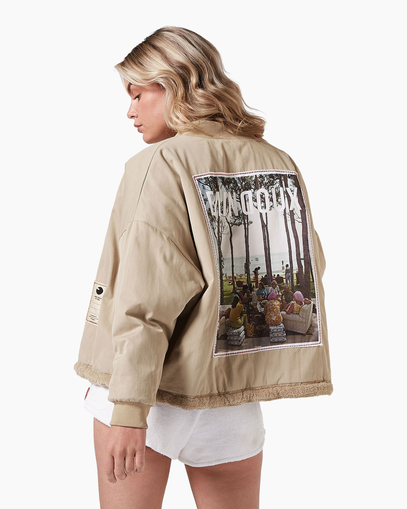 jasjak, beige, patch, grafisch, kraag?