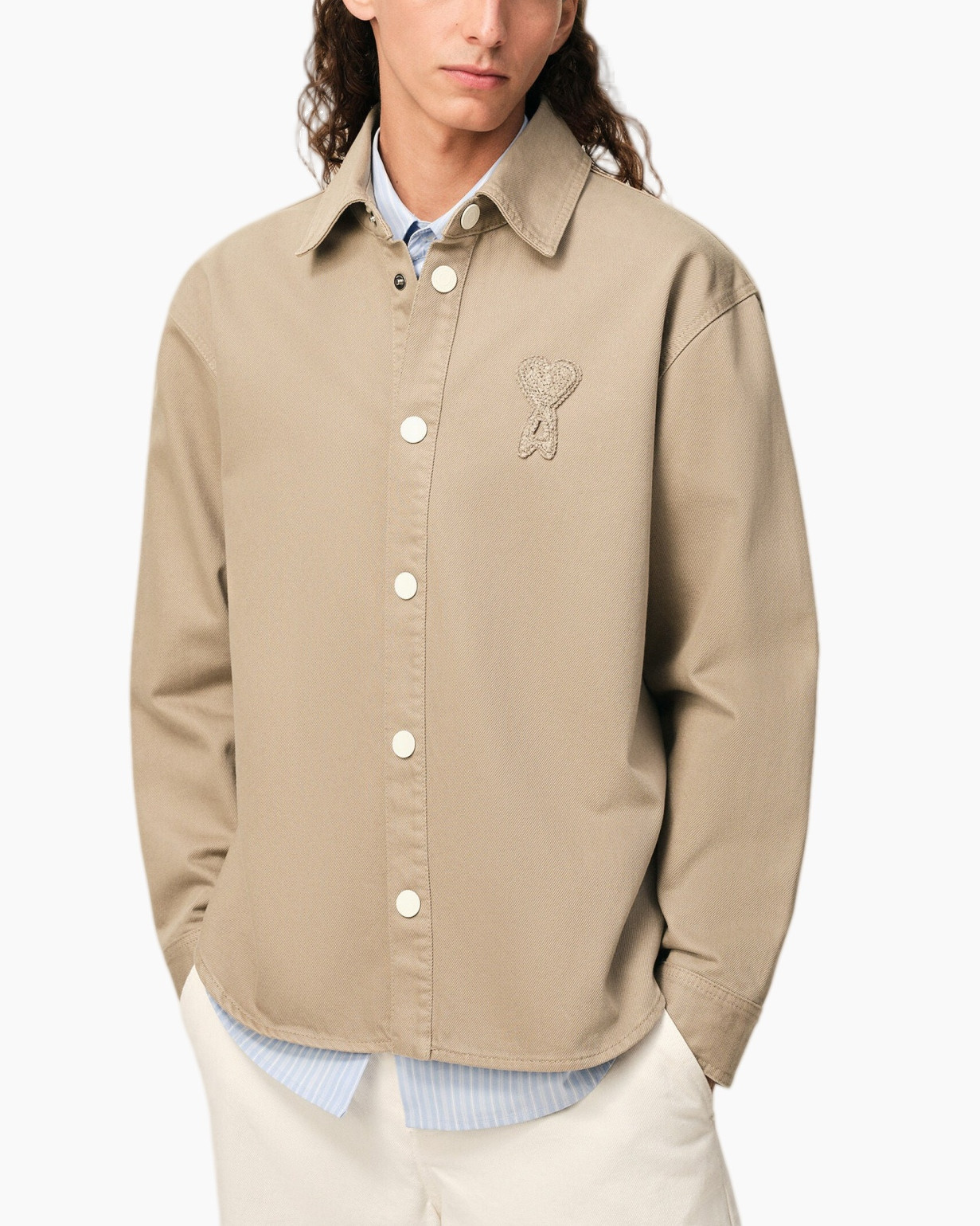 beige jas, knopen-down, borduursel, lange mouwen, casual kleding