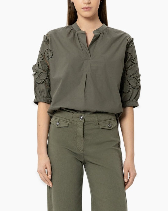 blusa, verde oliva, bordado, manga abullonada, mezcla de lino