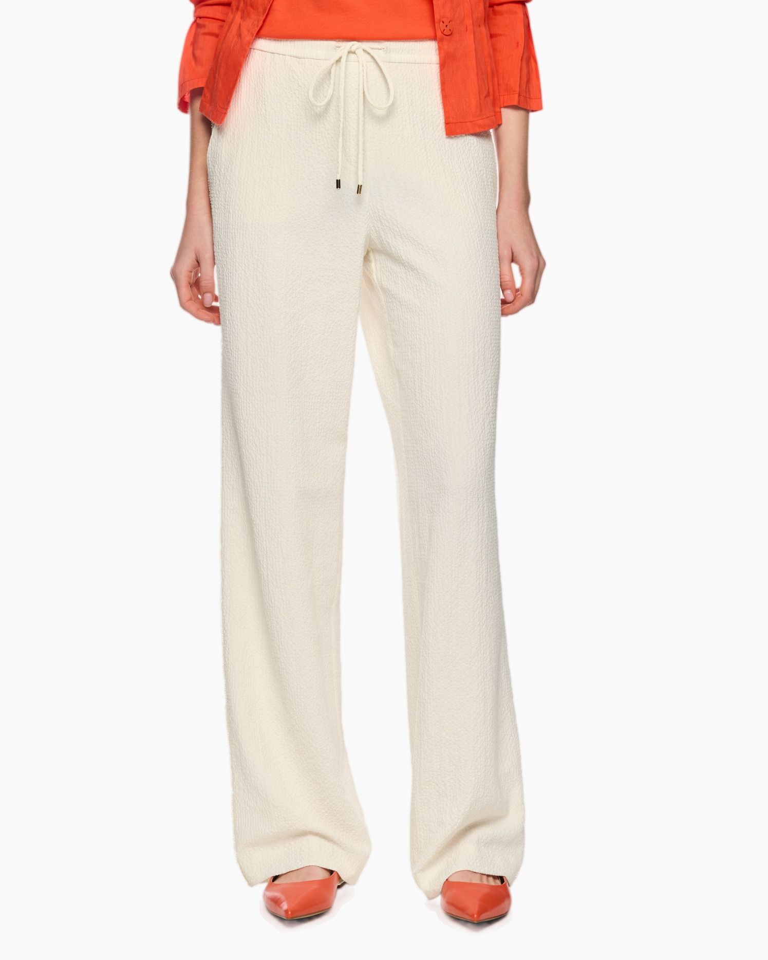 broek, broek, beige, touwknoop, wijd uit]}```{